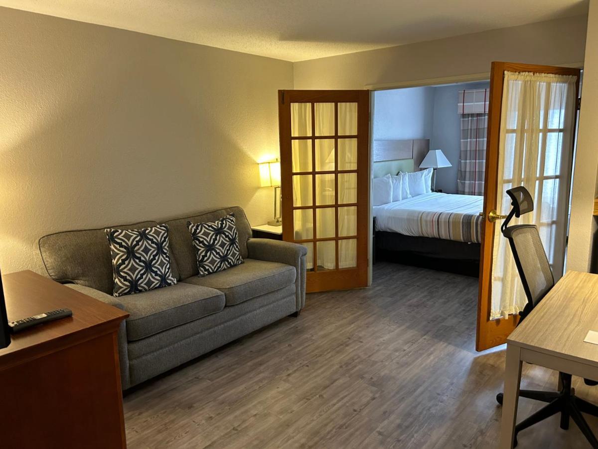 Country Inn & Suites By Radisson, Grand Rapids Airport, Mi Екстер'єр фото