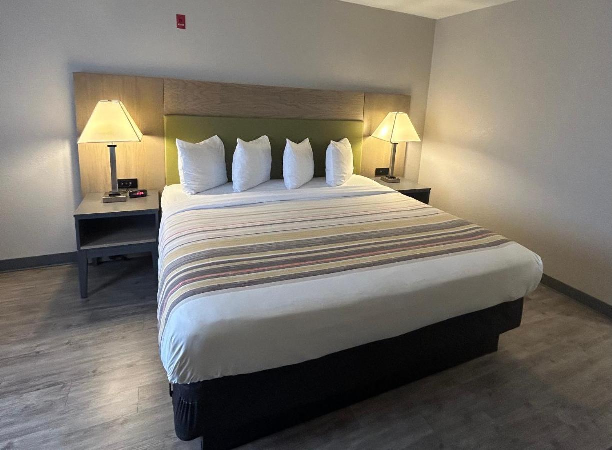 Country Inn & Suites By Radisson, Grand Rapids Airport, Mi Екстер'єр фото