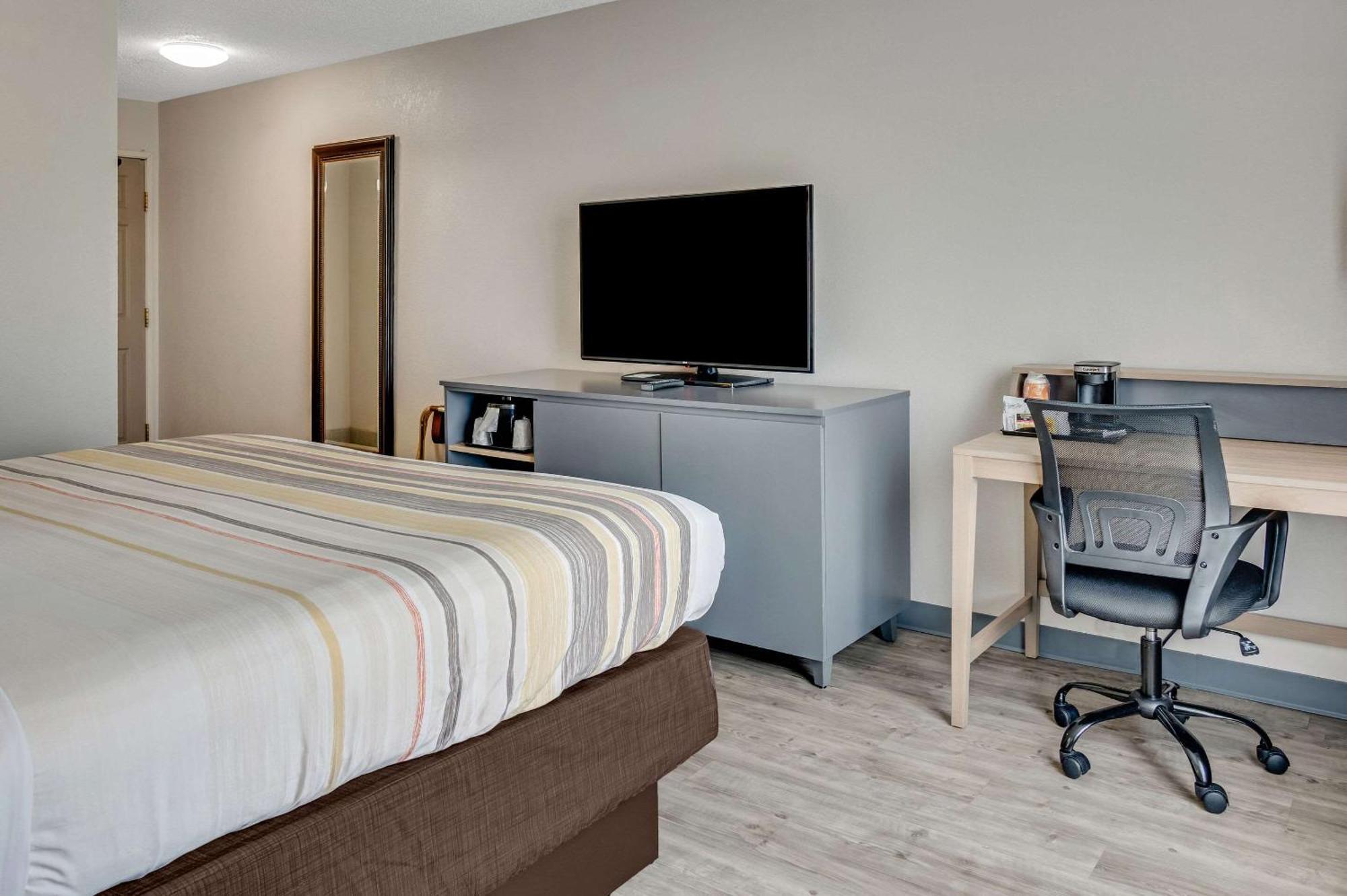 Country Inn & Suites By Radisson, Grand Rapids Airport, Mi Екстер'єр фото