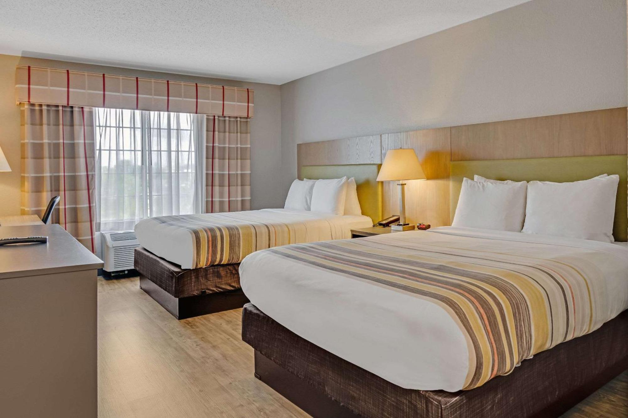 Country Inn & Suites By Radisson, Grand Rapids Airport, Mi Екстер'єр фото